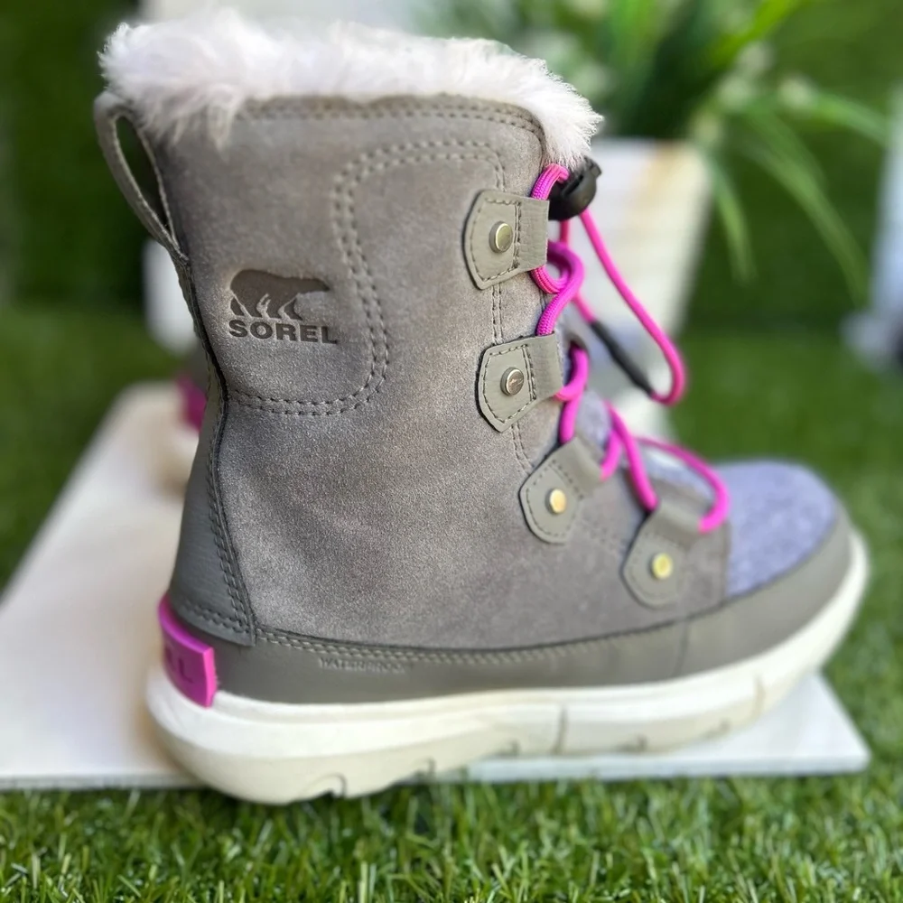 SOREL Explorer II Joan Felt Lace up mid boots Size 3